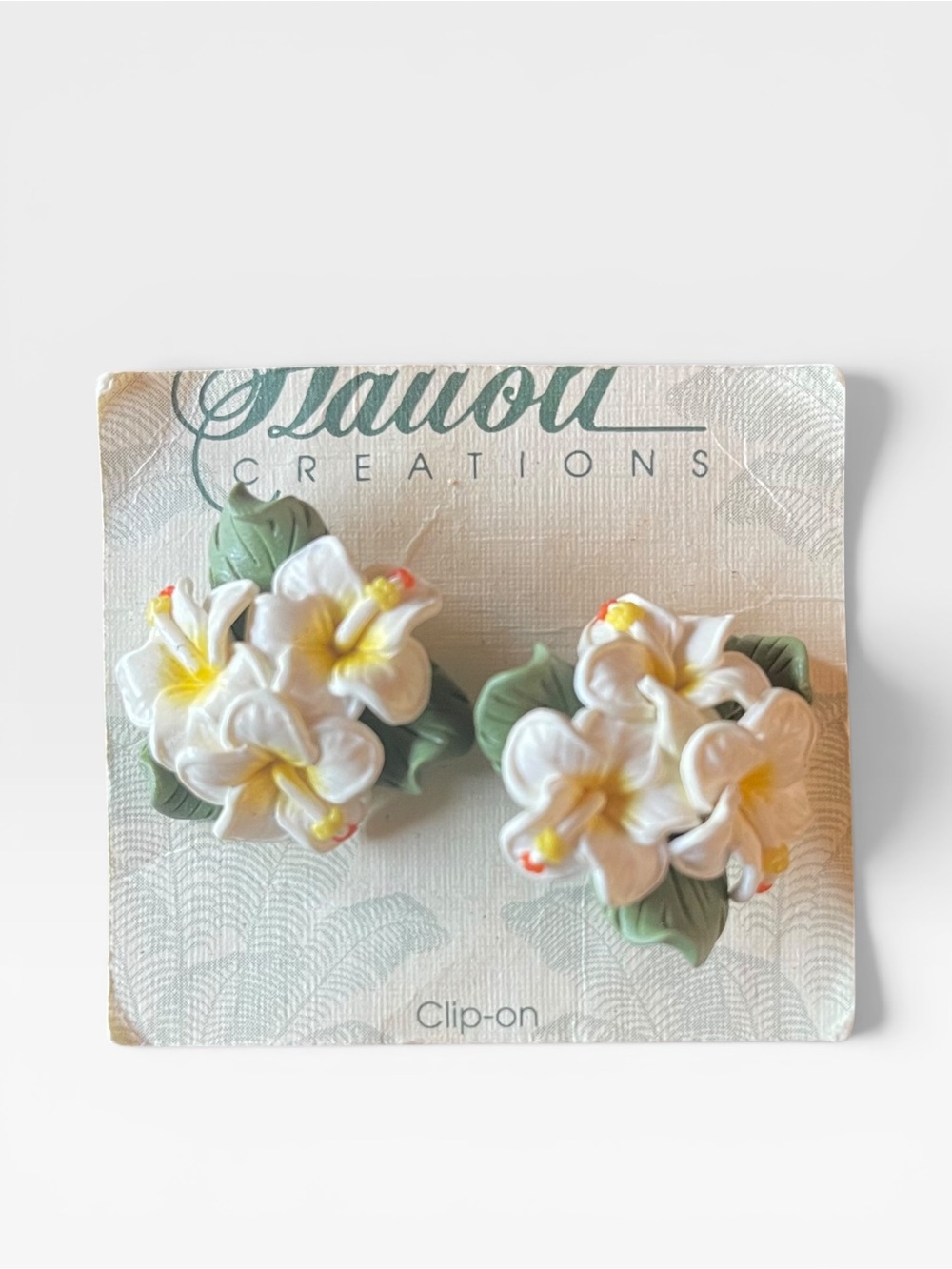 Vintage Hawaiian Plumeria Floral Clip-On Earrings in White and Yellow by Hauoli